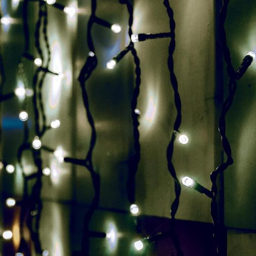 SOMOGYI Home KSF 204/WH LED-es fényfüggöny, 2x2 m / 204 db hidegfehér LED, állófényű, fekete vezeték, sorolható, kül- és beltéri kivitel