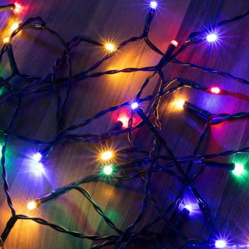   SOMOGYI Home MLC 58/M mini LED-es fényfüzér, 4,9 m / 50 db színes LED, 8 fényprogram, zöld vezeték, elemes, kül- és beltéri kivitel