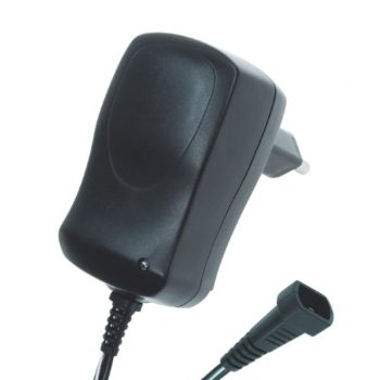   SOMOGYI Home MW MA06 hálózati adapter, 600 mA áramfelvételig, LED visszajelző, 6db-os csatlakozókészlet, 3-12 V DC, polaritás-állítás