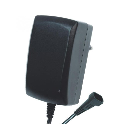 SOMOGYI Home MW MD25 hálózati adapter, 2250 mA áramfelvételig, 3-12 V DC, LED visszajelző, polaritás-állítás, 6 db-os csatlakozókészlet